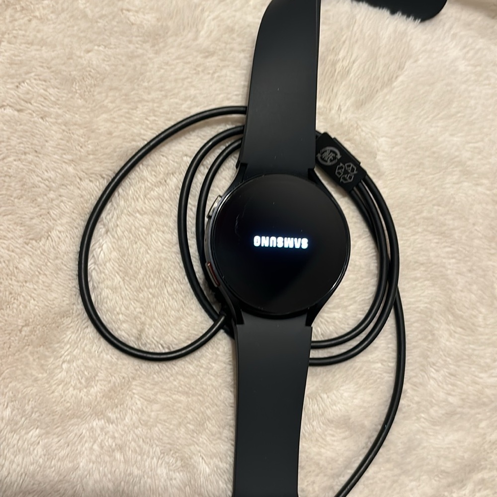 NWOT Samsung 44MM set fire crystal GPS five ATM 5M – 4940 - Picture 2 of 11